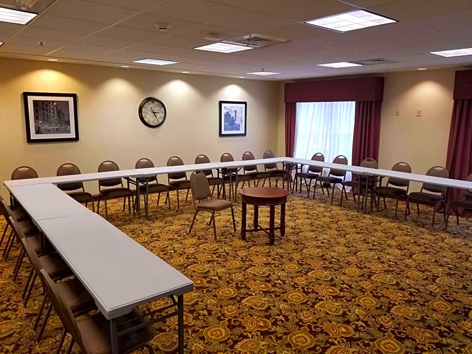 Country Inn & Suites by Radisson, Knoxville at Cedar Bluff, TN