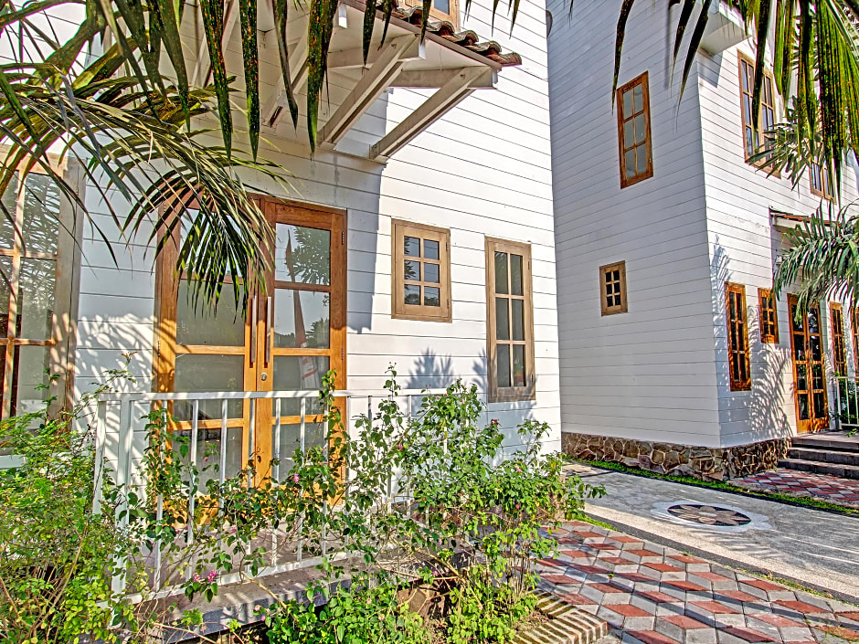 Collection O 91629 Ndalem Abhirama