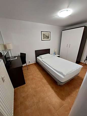 Standard Double Room - Basement