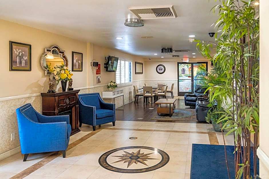 Rodeway Inn & Suites Colton-Riverside