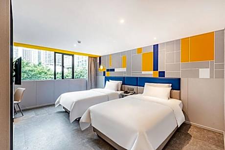 WH - New 7 Days Comfort Twin Room