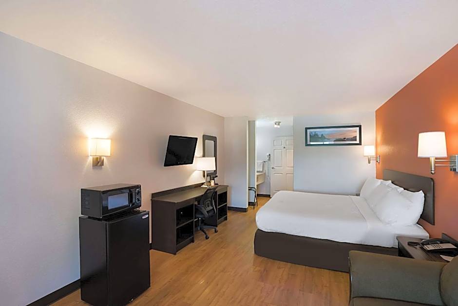 Quality Inn & Suites Junction