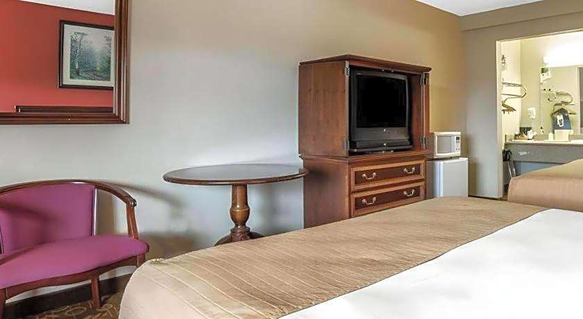 Quality Inn & Suites Minden