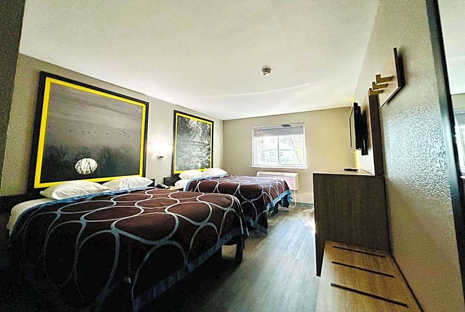 Super 8 by Wyndham Lewiston Auburn Area