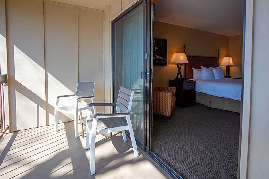 Riverside Inn