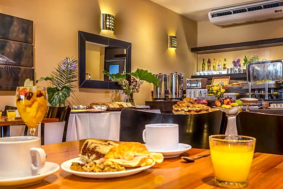 Up Viamonte Hotel