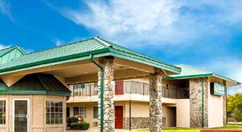 Quality Inn & Suites Minden