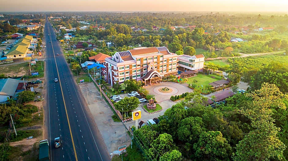 Phanomrungpuri Hotel