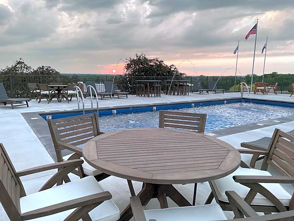 PINEMARK Inn Suites Events
