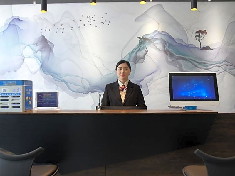 Shell Puyang City Nanle County Coach Station Guang