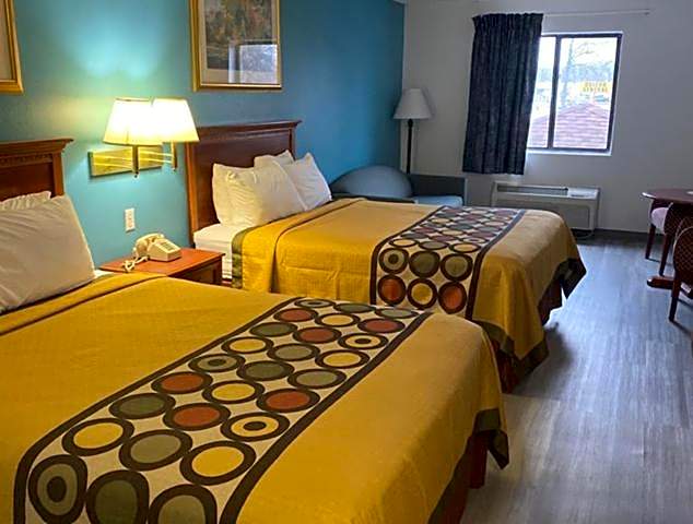 Photo 1 of 4 of 2 Queen Beds with Sofabed