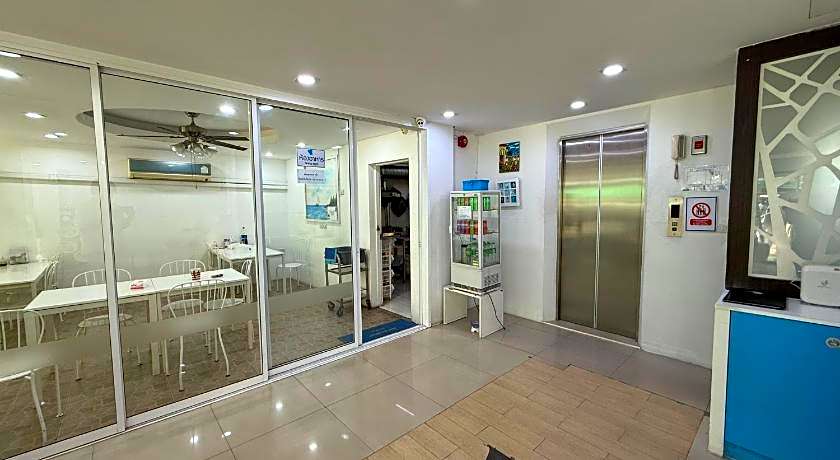 Bed By Boat Hotel & Apartment