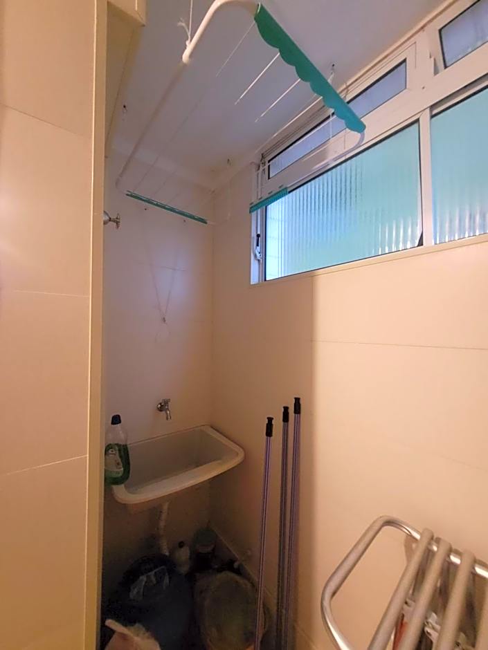 Apartamento Aconchego Frente Mar - Vila Guilhermina Praia Grande SP - Cozinha Completa - Climatizador de Ar - TV a Cabo - Wi-Fi