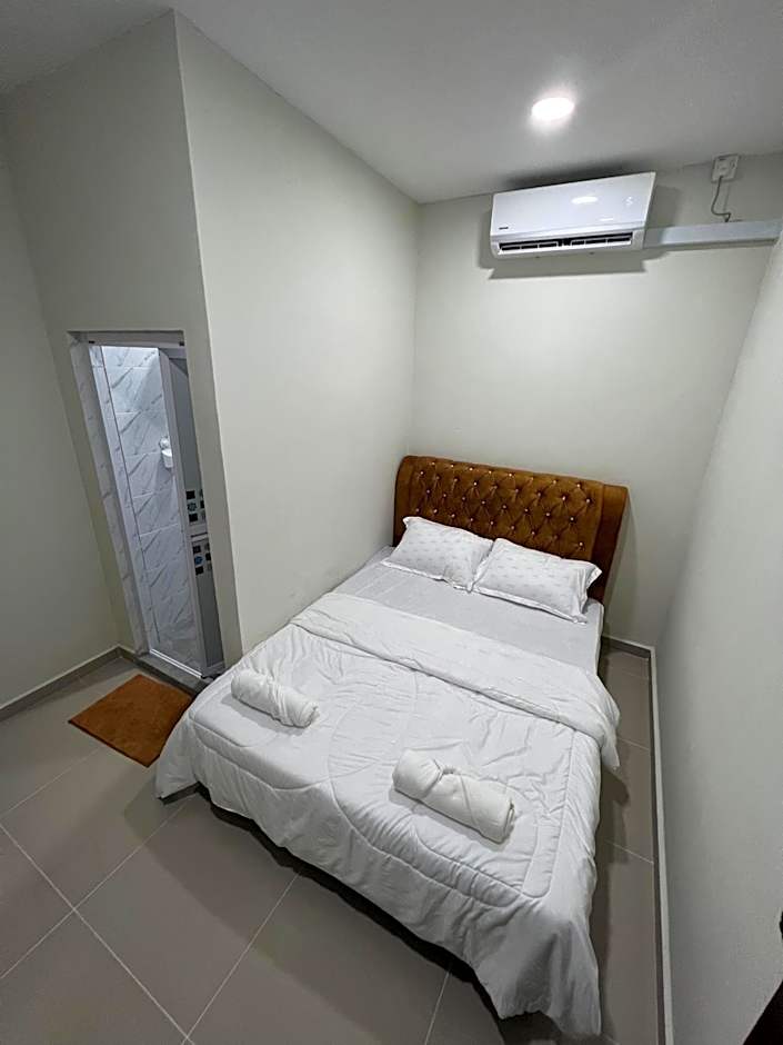 TAMU ROOMSTAY TOK MOLOR