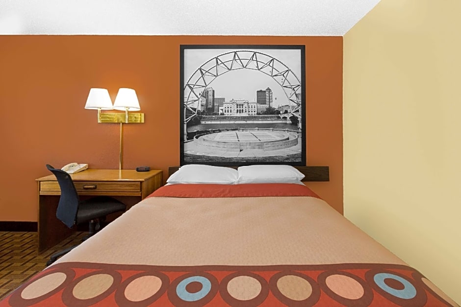 Super 8 by Wyndham Boone