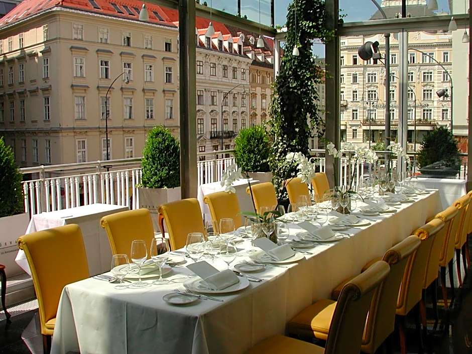 Hotel Ambassador
