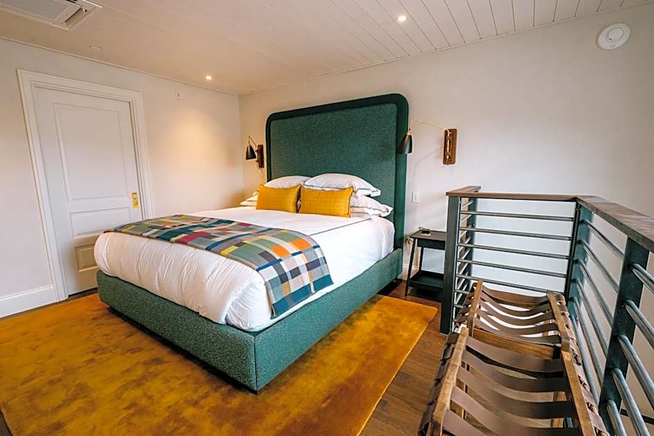 Eleven Revelstoke Lodge