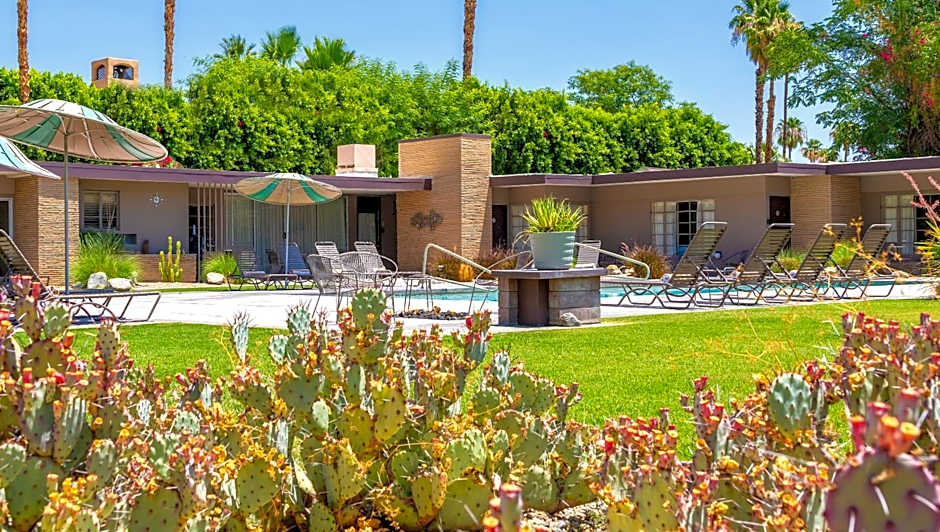The Hideaway - 21 and Over - A Town & Desert Boutique Hotel