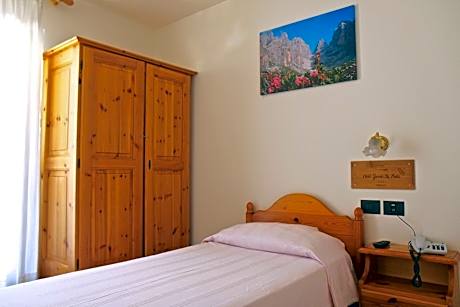 Classic Single Room with Balcony