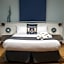 LUNA-Guest Rooms