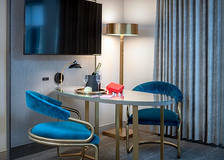 Tulsa Club Hotel Curio Collection By Hilton