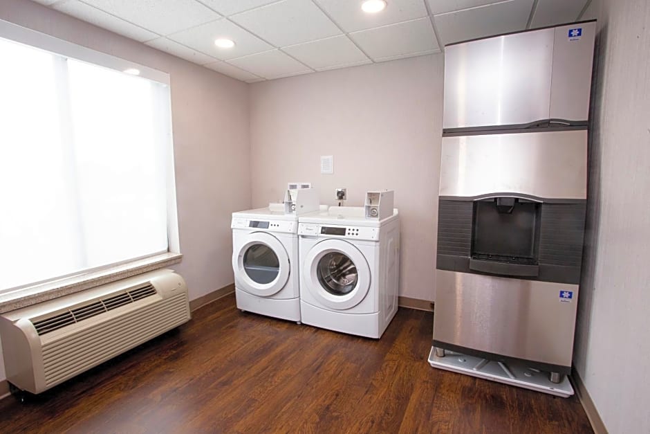 Holiday Inn Express Hotel & Suites Bethlehem Airport/Allentown area By IHG