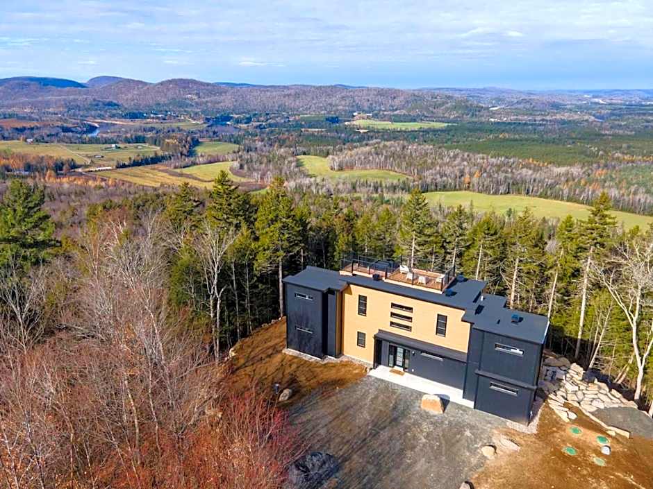 Chalet Xo Tremblant - 5brs, Private Baths, Spa, Sauna & Rooftop