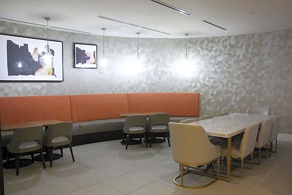 Crowne Plaza Orlando - Lake Buena Vista By IHG