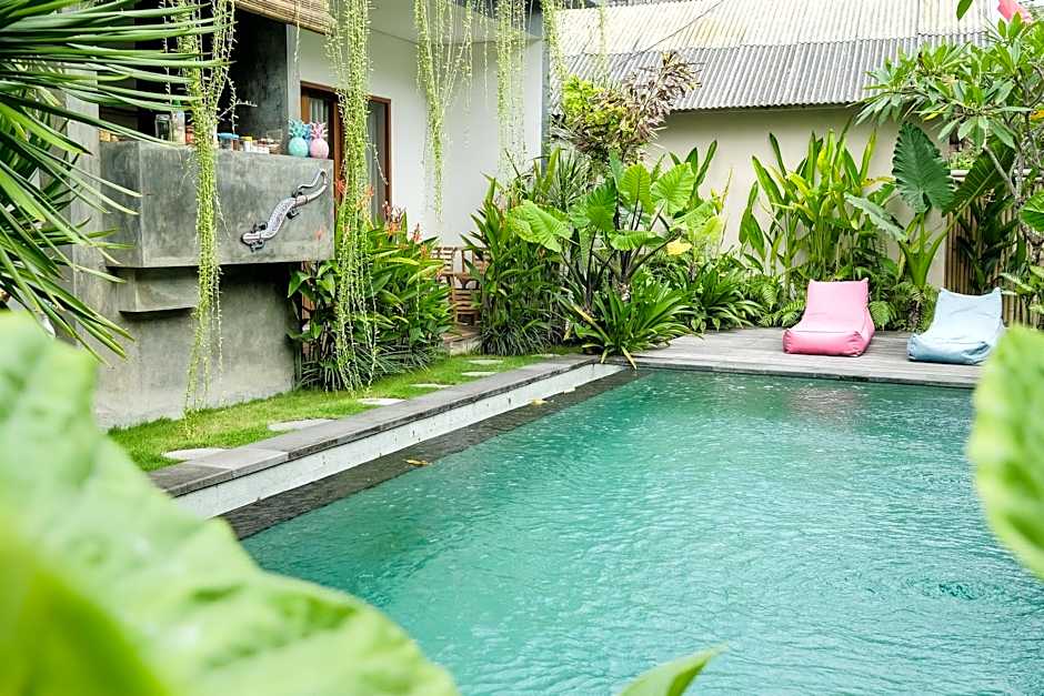The Kumpi Bali by The Lavana