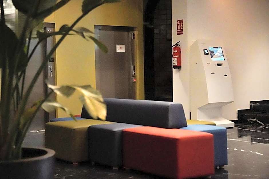 Hotel Adonis Plaza