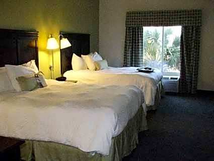 2 Double Beds