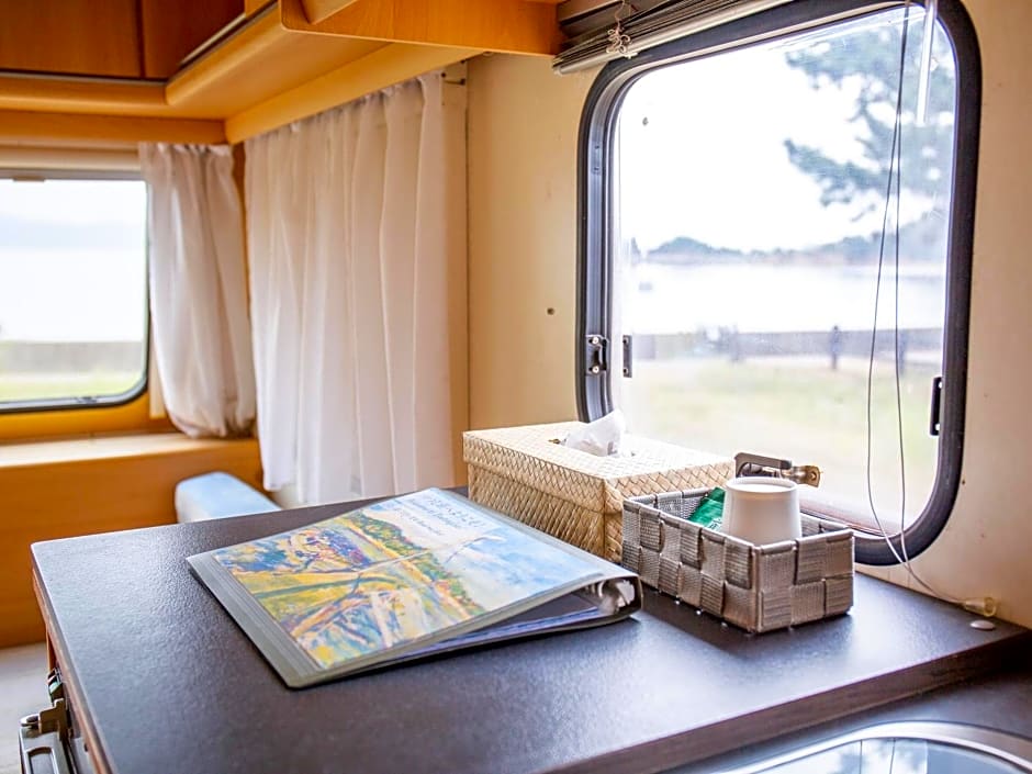 直島町ふるさと海の家 つつじ荘 -SeaSide Park Stay Tsutsujiso-