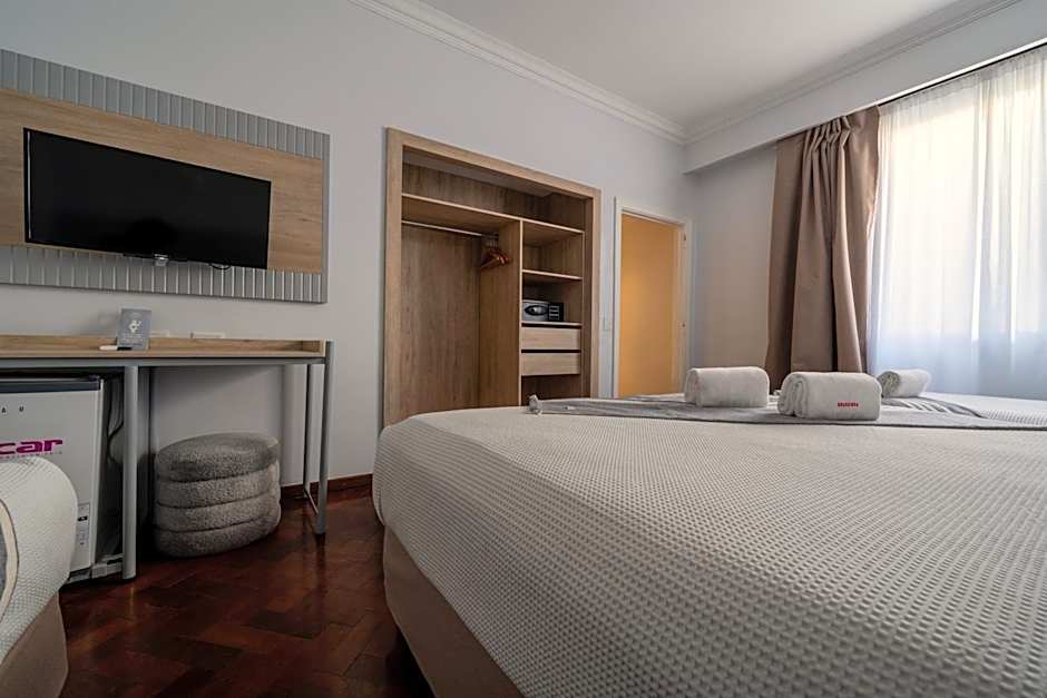 HOTEL REGIS