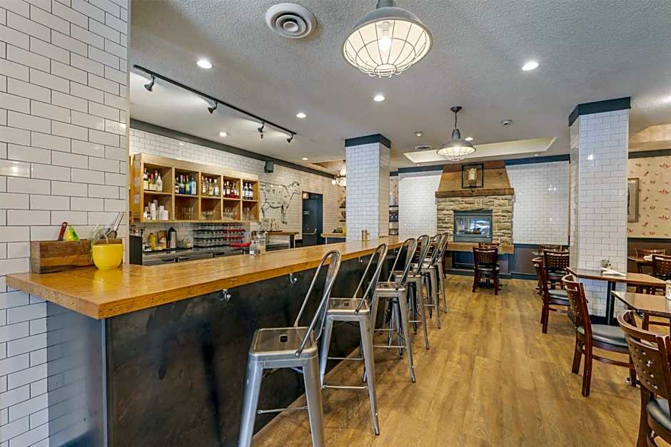 Best Western Plus Carlton Plaza Hotel