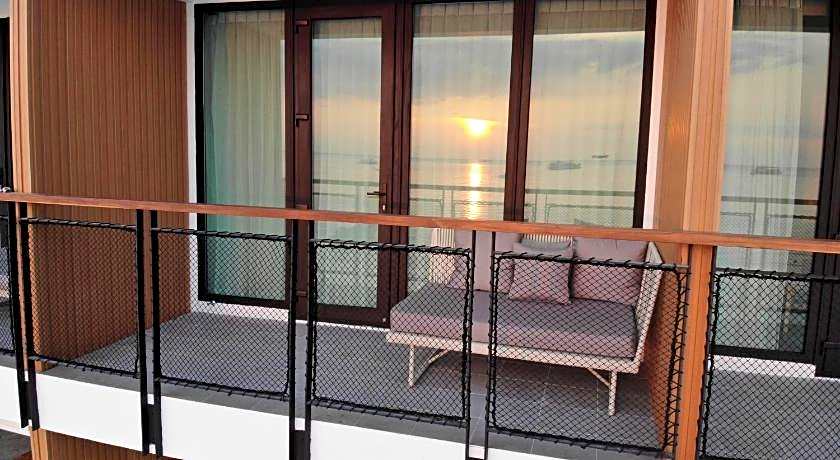 Blue Tao Beach Hotel