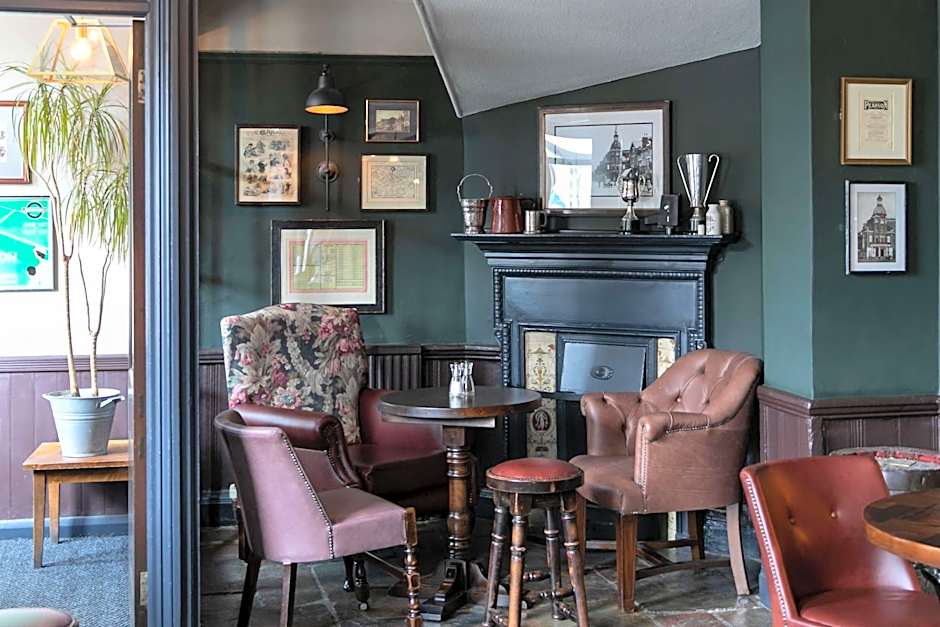 Rose And Crown Hotel
