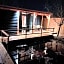 Casa aan de Plas, B&B met sauna en hottub of jacuzzi