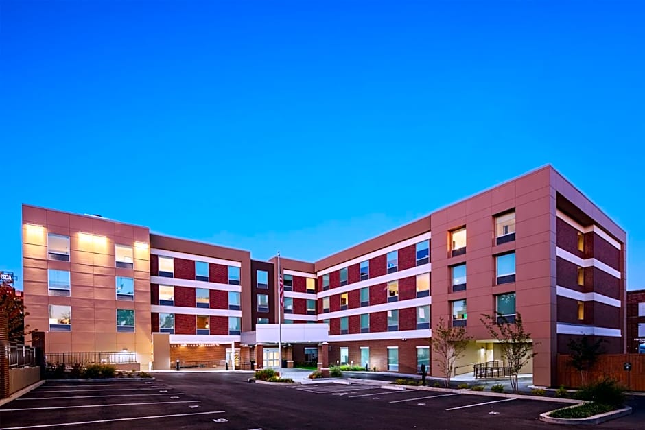 Home2 Suites by Hilton Memphis Downtown