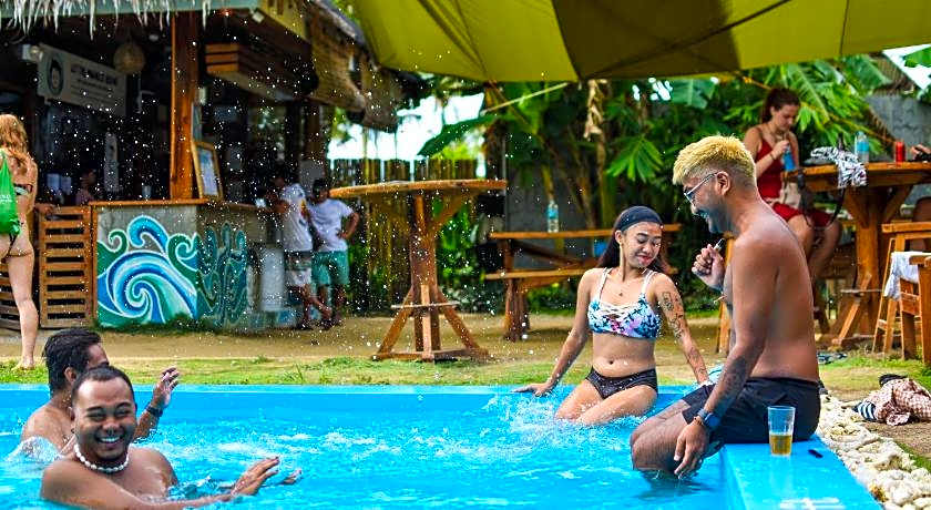 Mad Monkey Hostel Siargao