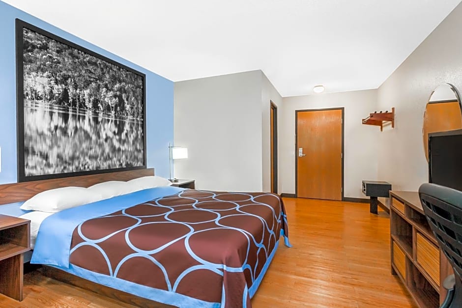Super 8 by Wyndham Oneonta/Cooperstown