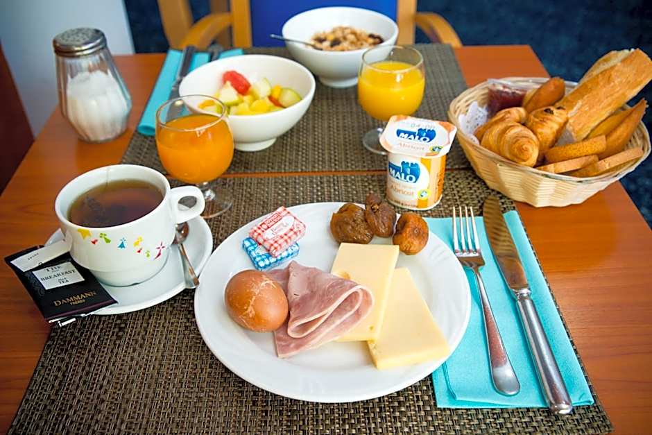 Brit Hotel Saint Malo  Le Transat