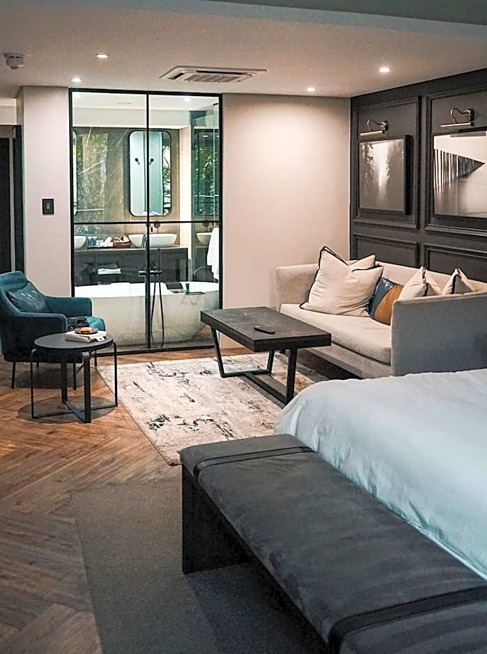 Seven Villa Hotel & Spa