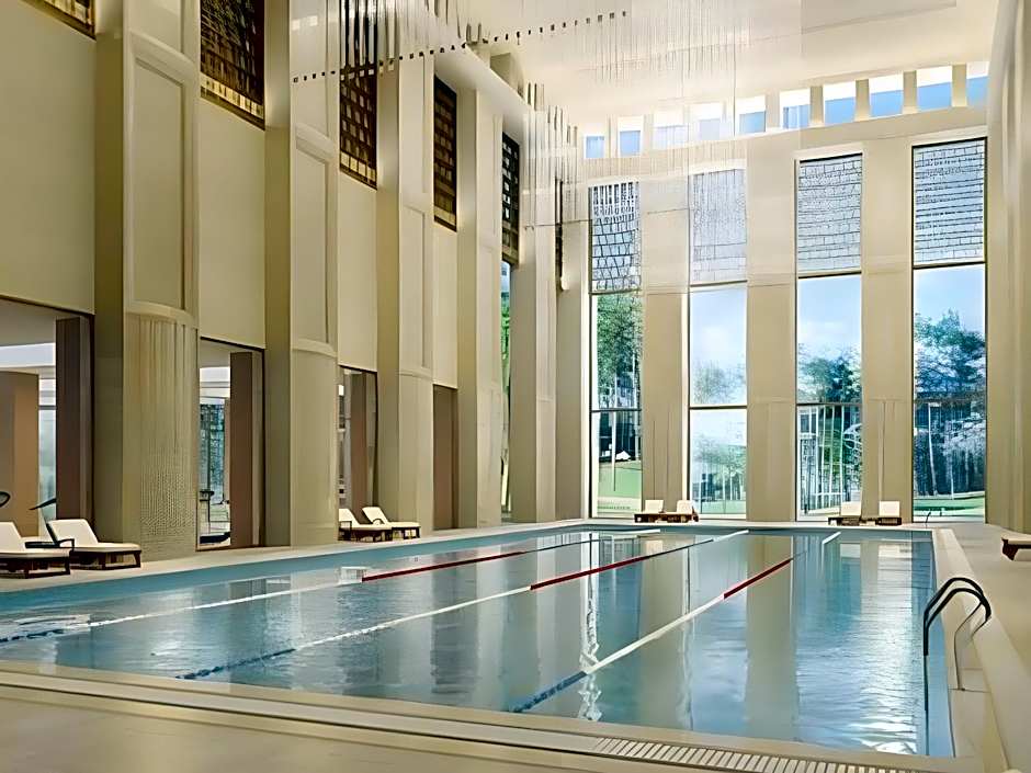 Lianyungang Hua Guo Mountain International Hotel