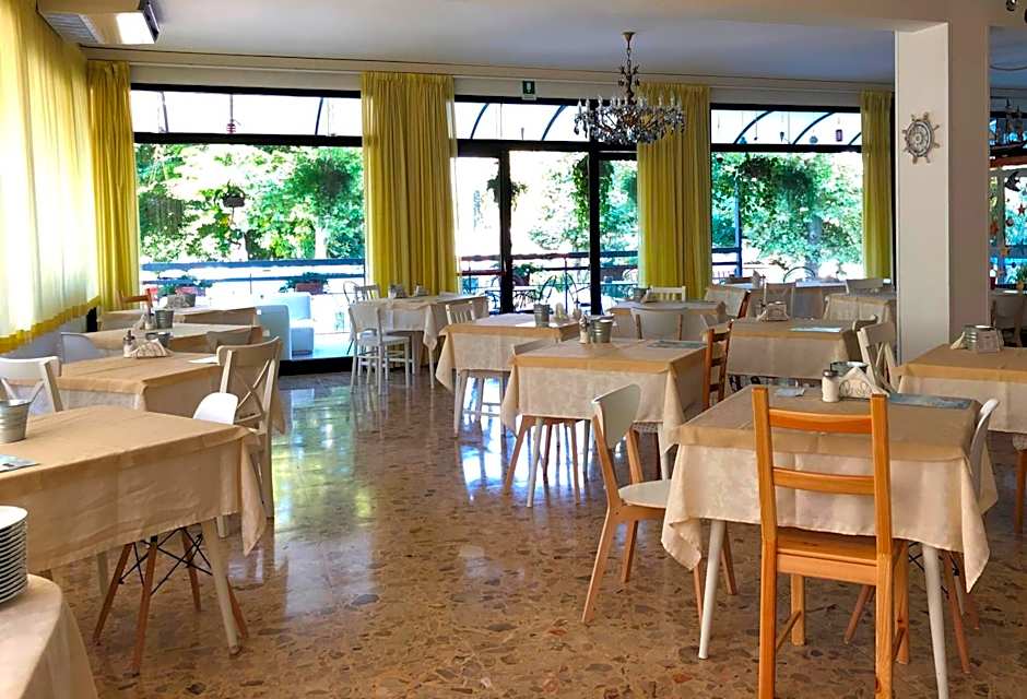 Hotel Lux