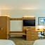Holiday Inn Express & Suites Lindale – Tyler