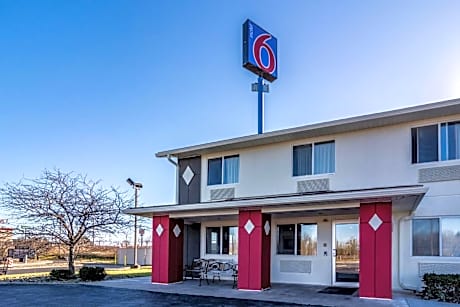 Motel 6-Barkeyville, PA