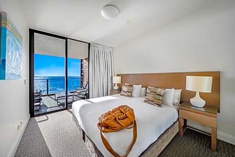 Two-Bedroom Apartment with Ocean View - No Housekeeping