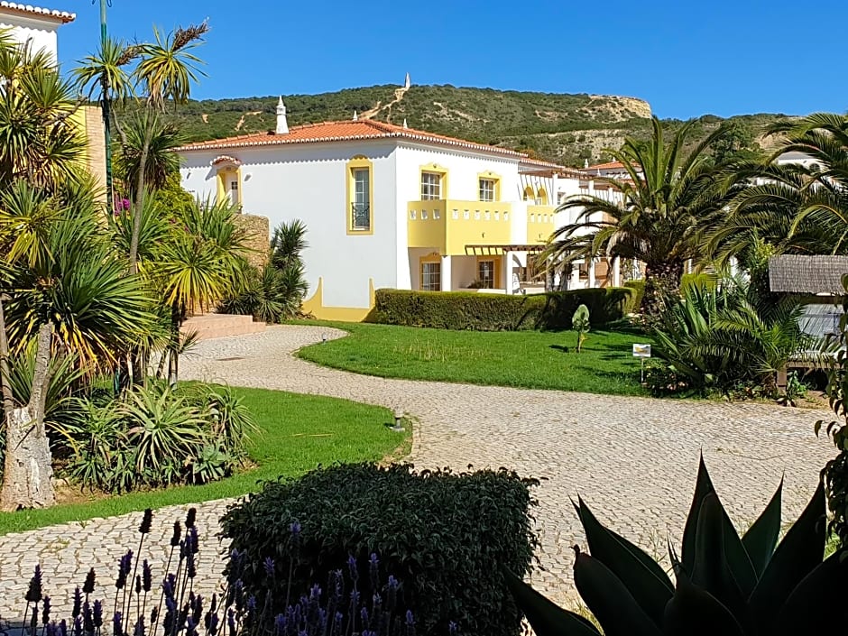 Luz Bay Hotel