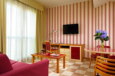 Superior One-Bedroom Apartment