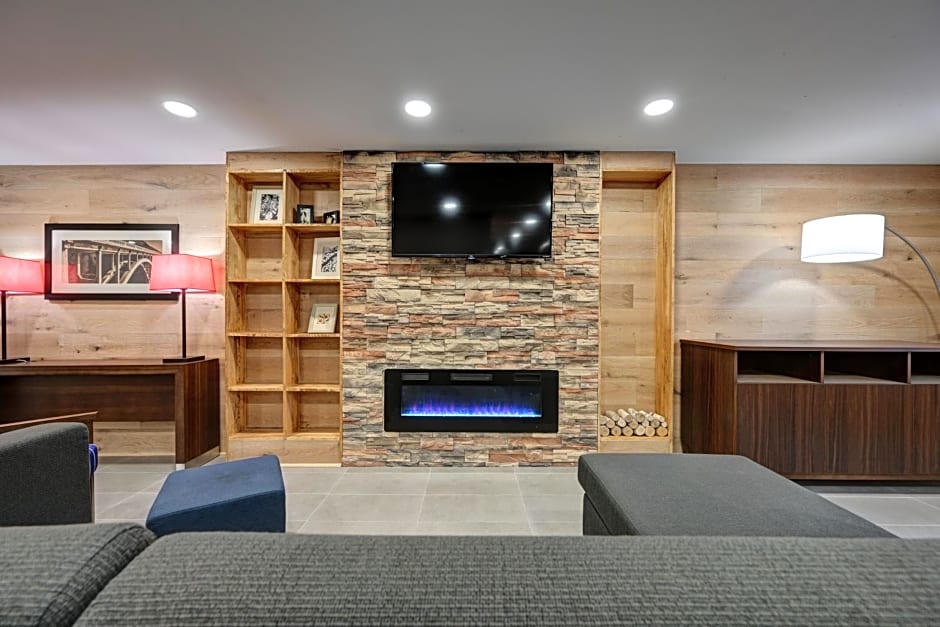 Country Inn & Suites by Radisson, Pierre, SD